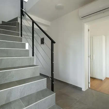 Artec Mit Meerblick By Interhome Marčana