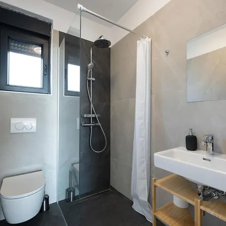Artec Mit Meerblick By Interhome