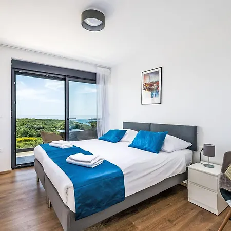 Artec Mit Meerblick By Interhome * Marčana