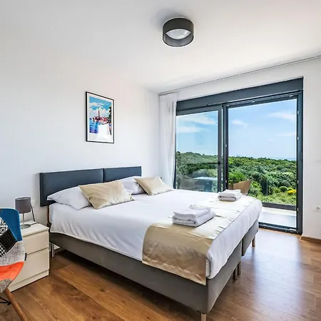 Semesterbostad Artec Mit Meerblick By Interhome *