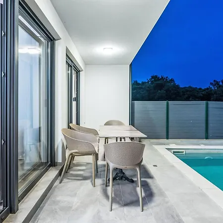 Casa de Férias Artec Mit Meerblick By Interhome Marčana
