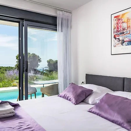 Artec Mit Meerblick By Interhome